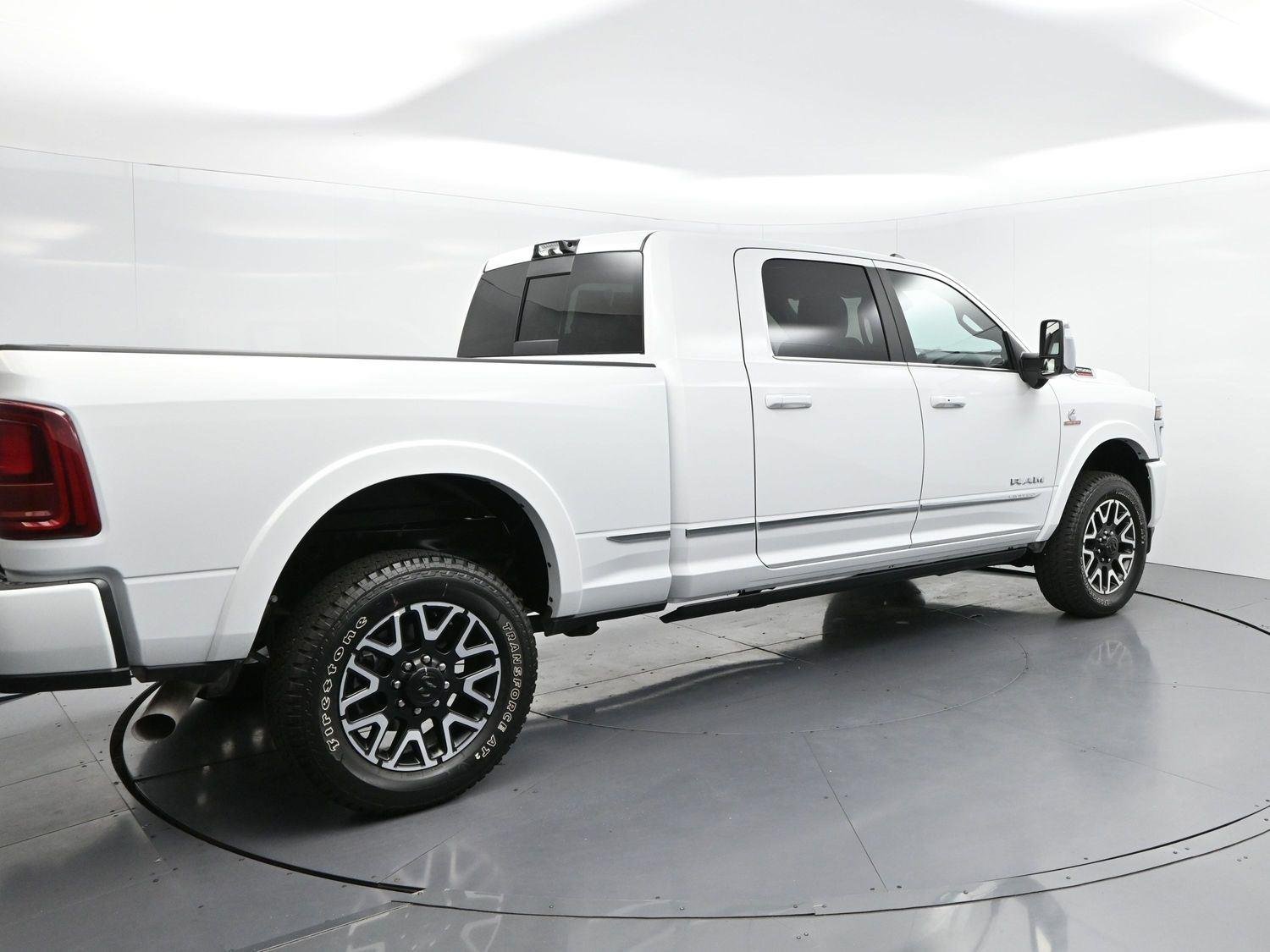 Used 2025 White Ram Limited image 7