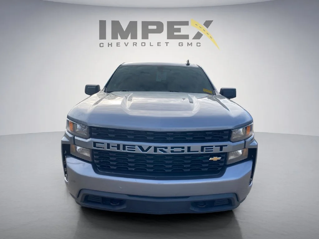 Used 2021 SATIN STEEL METALLIC Chevrolet Custom image 15