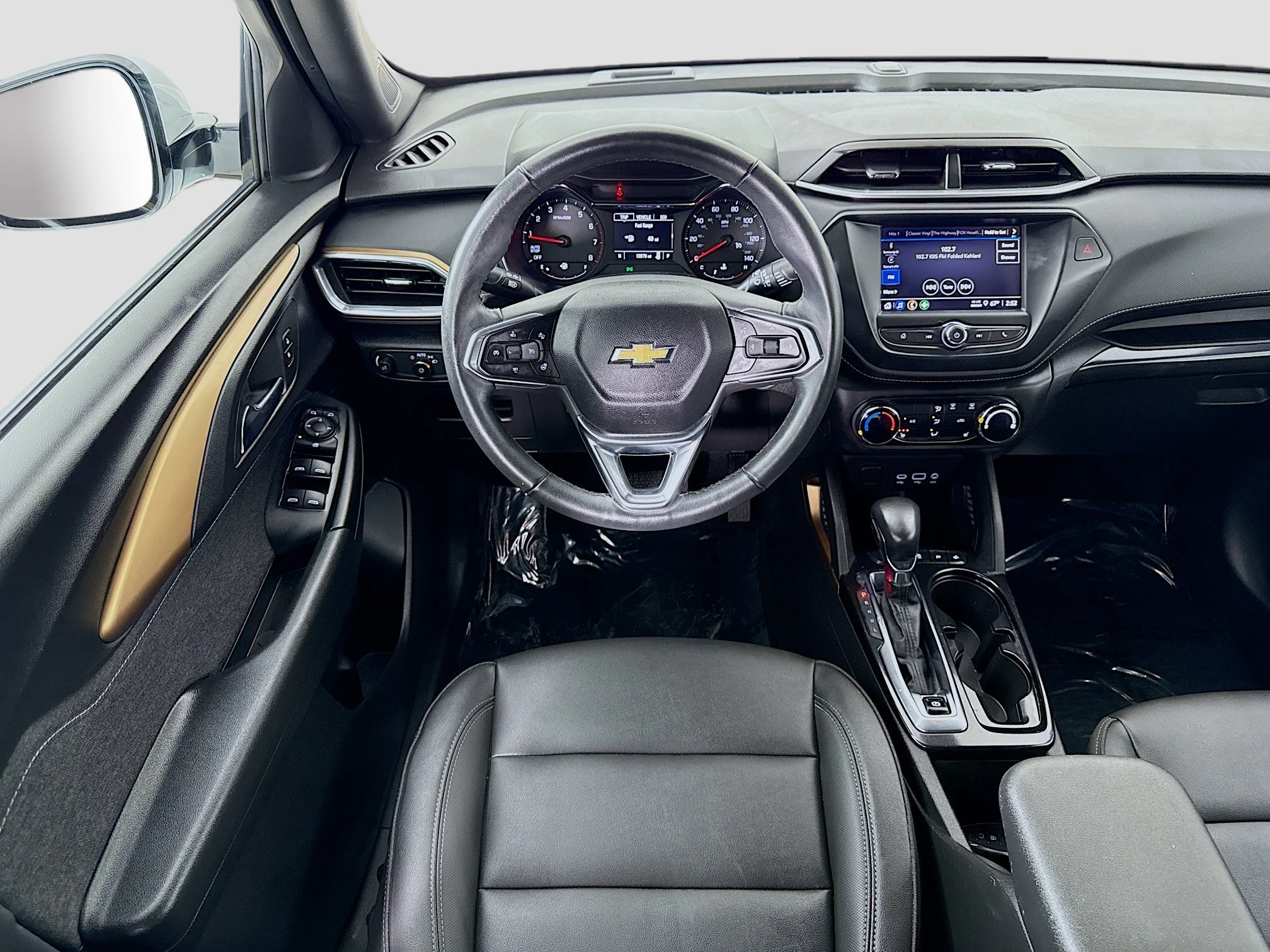 Used 2023 Summit White Chevrolet ACTIV image 24