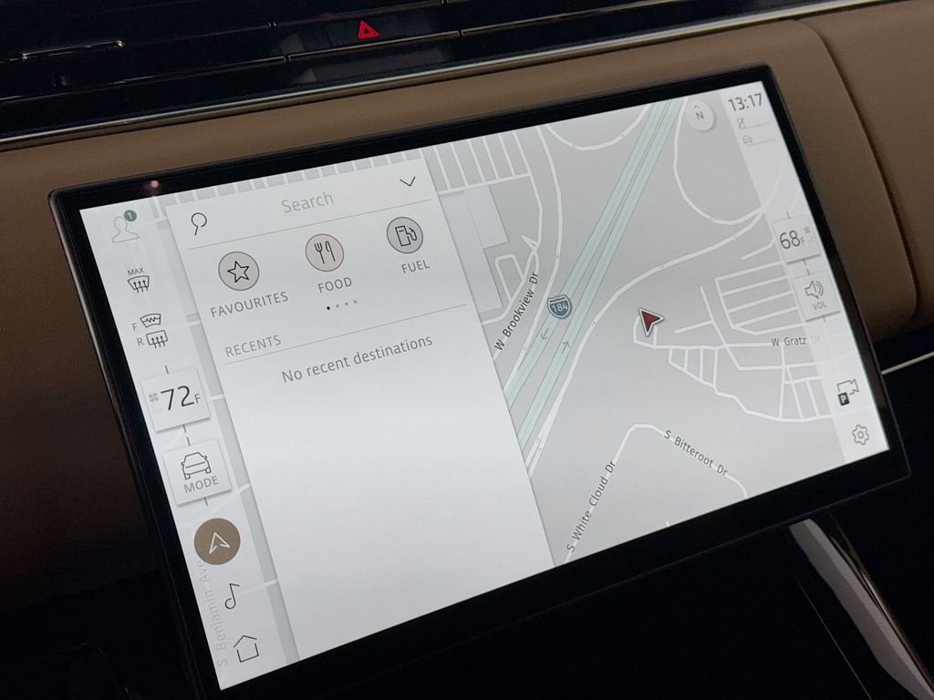 New 2026 Giola Green Land Rover Dynamic SE image 14