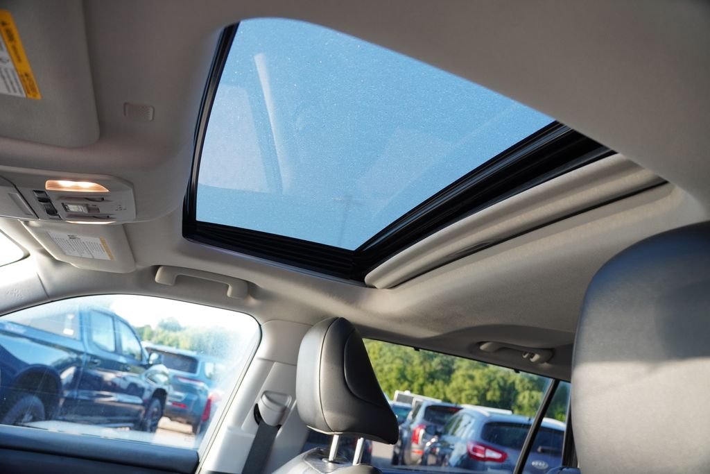 Used 2021 Midnight Black Metallic Toyota XLE image 5