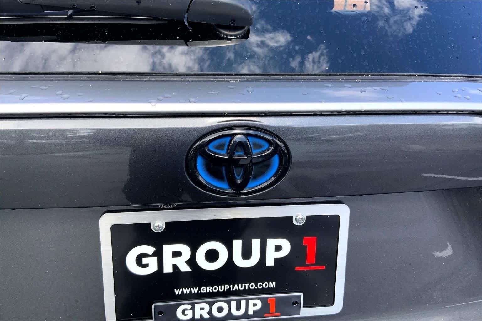 Used 2021 Magnetic Gray Metallic/Midnight Black Metallic Toyota Hybrid XSE image 33