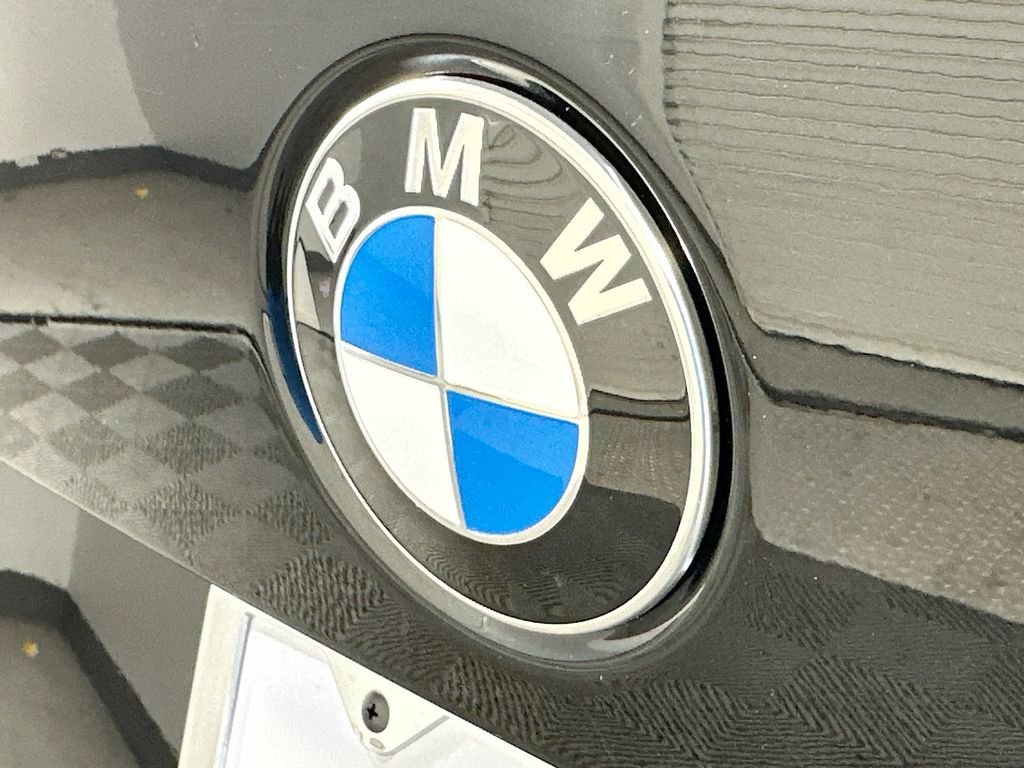 New 2026 Black Sapphire Metallic BMW sDrive40i image 22