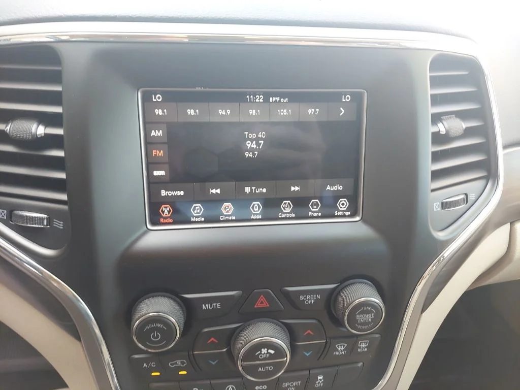 Certified Used 2019 Gray Jeep Laredo E image 20