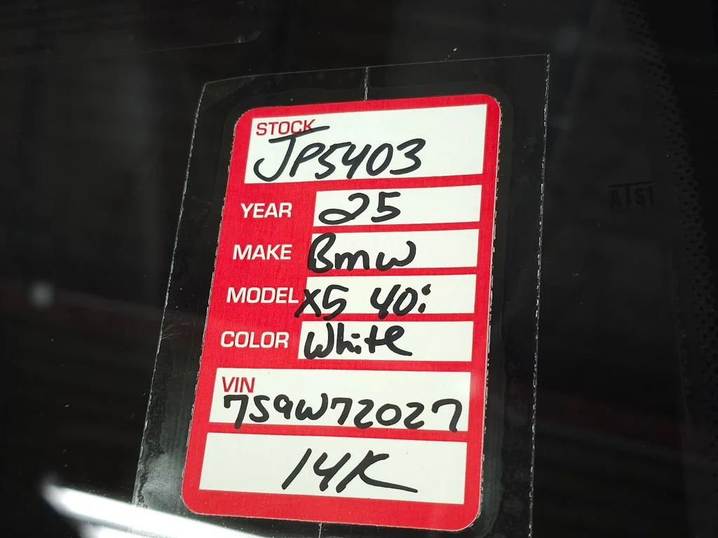 Used 2025 White BMW xDrive40i image 37