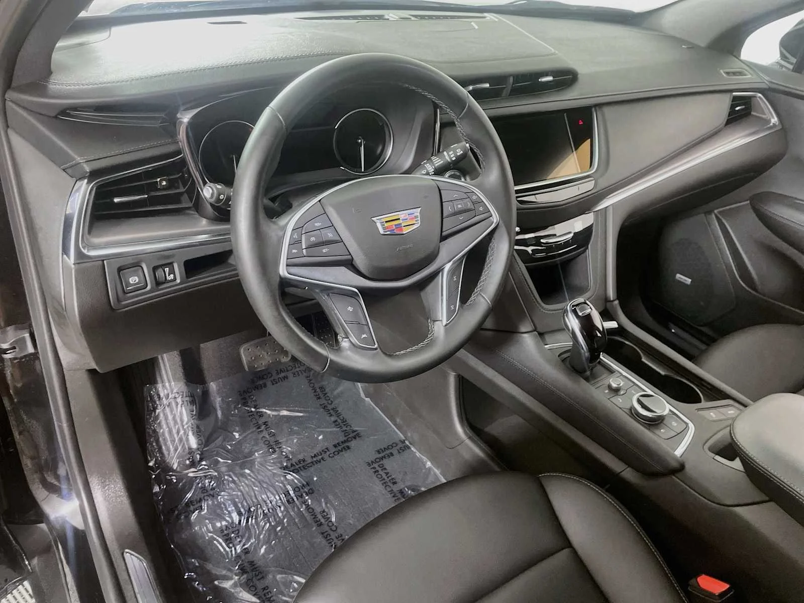 Used 2024 Stellar Black Metallic Cadillac FWD Luxury image 7