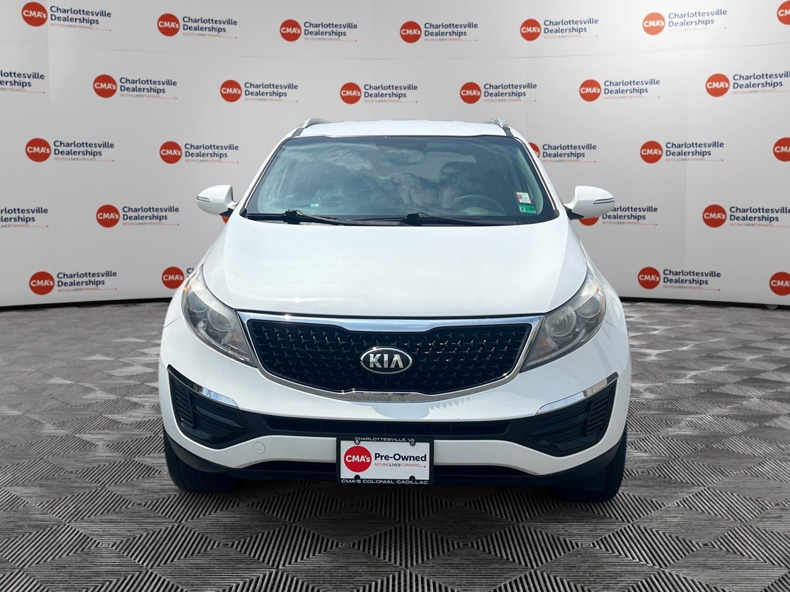 Used 2014 Clear White Kia LX image 8
