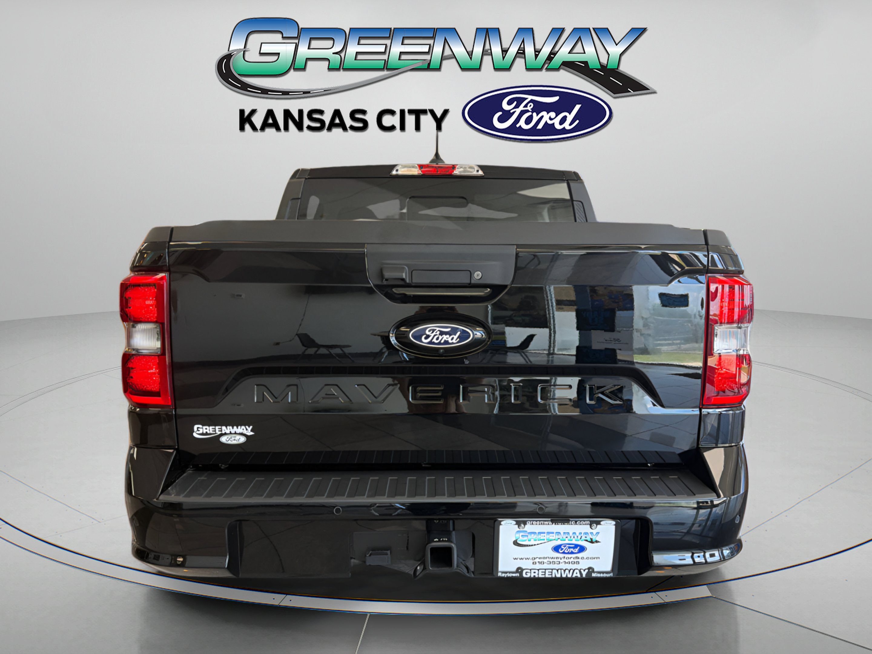 New 2026 Shadow Black Ford Maverick Lobo™ image 7