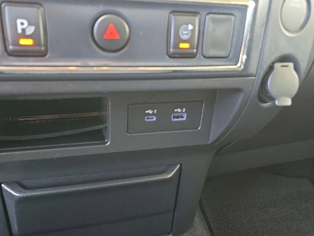 Used 2022 Glacier White Nissan SV image 42