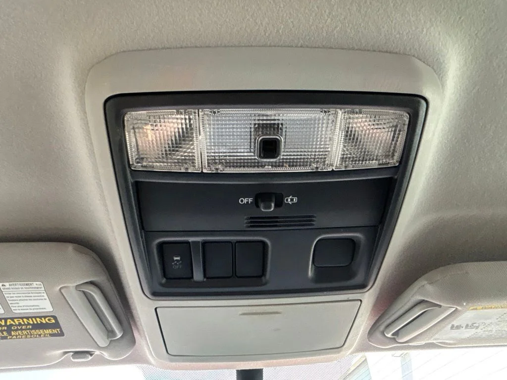 Used 2015 Red Toyota SR5 image 15