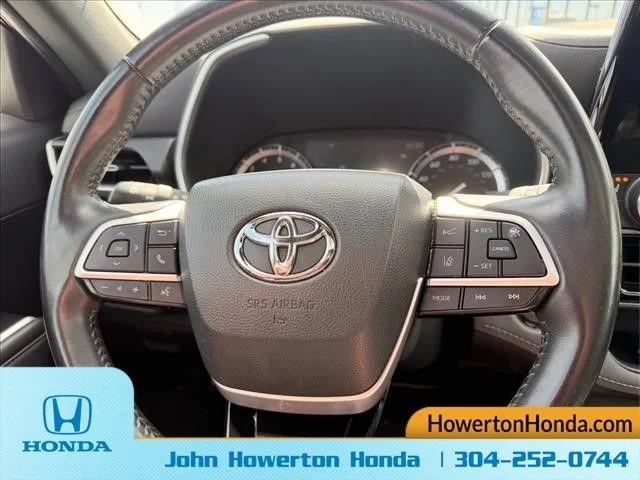 Used 2022 Red Toyota XSE image 20