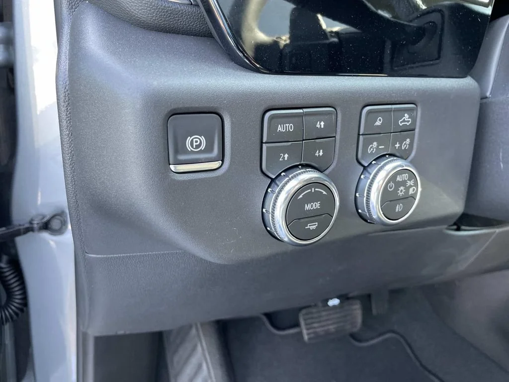 New 2026 Summit White GMC SLT image 21
