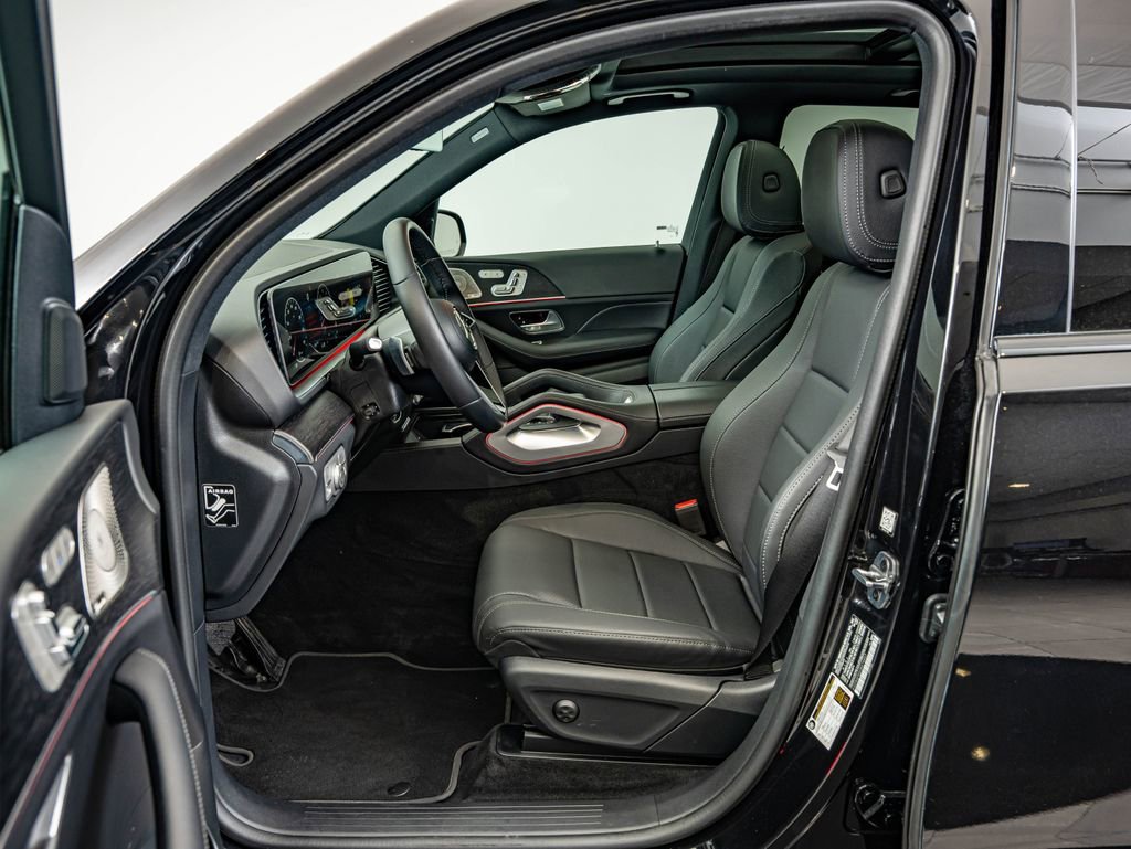 Used 2025 Obsidian Black Metallic Mercedes-Benz GLE 350 image 32
