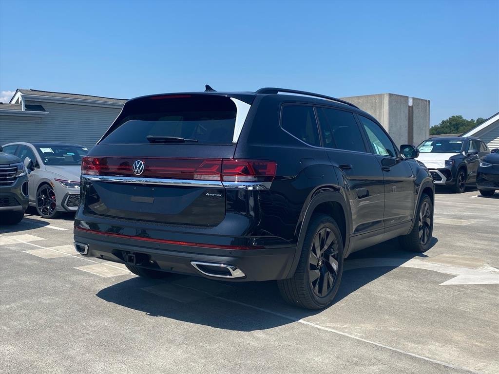 New 2026 Black Volkswagen 2.0T SE w/Technology image 2