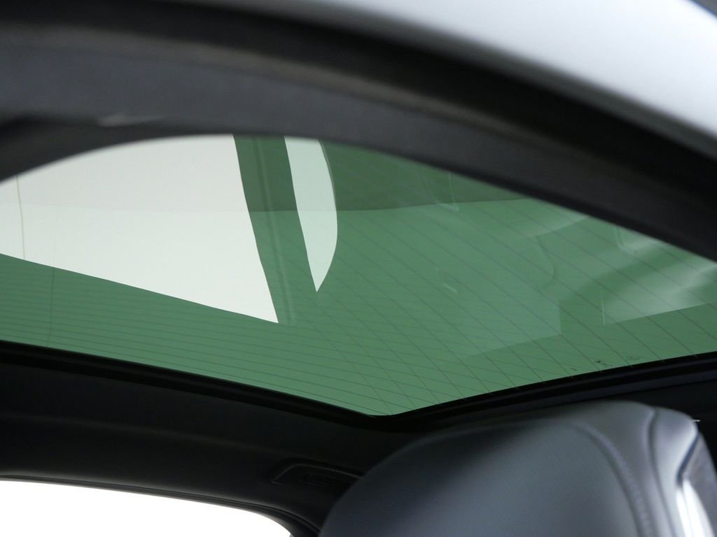 New 2027 Carbon Black Metallic BMW  image 18