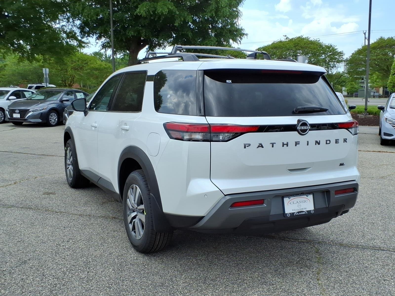 New 2026 Everest White Pearl TriCoat Nissan SL image 4