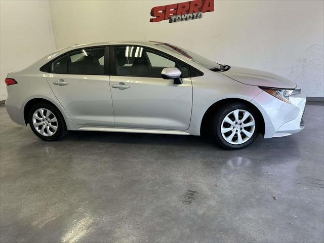 Certified Used 2025 CLASSIC SILVER METALLIC Toyota  image 2