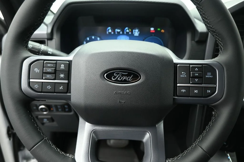 New 2026 Oxford White Ford XLT image 13