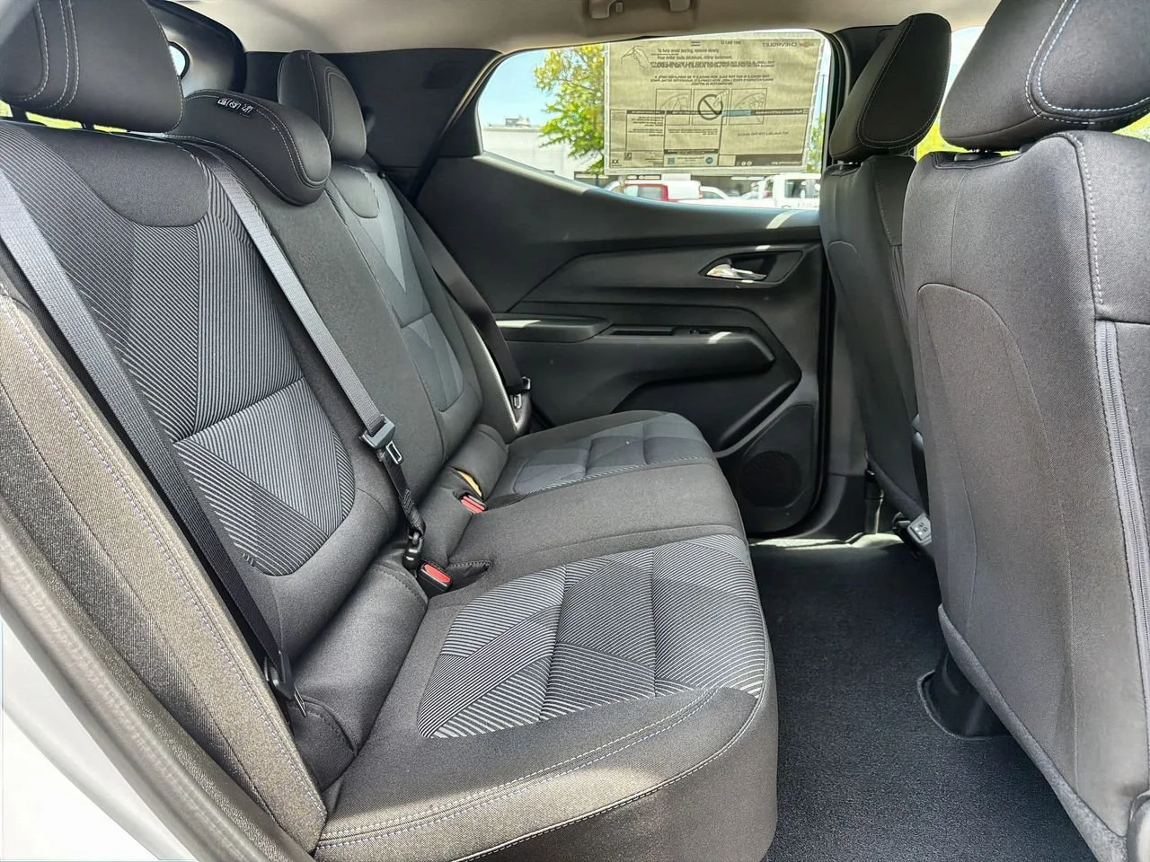 New 2027 Summit White Chevrolet LT image 22