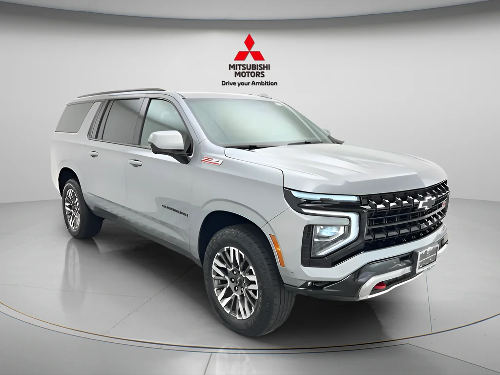 Used 2025 Sterling Gray Metallic Chevrolet Z71 image 3