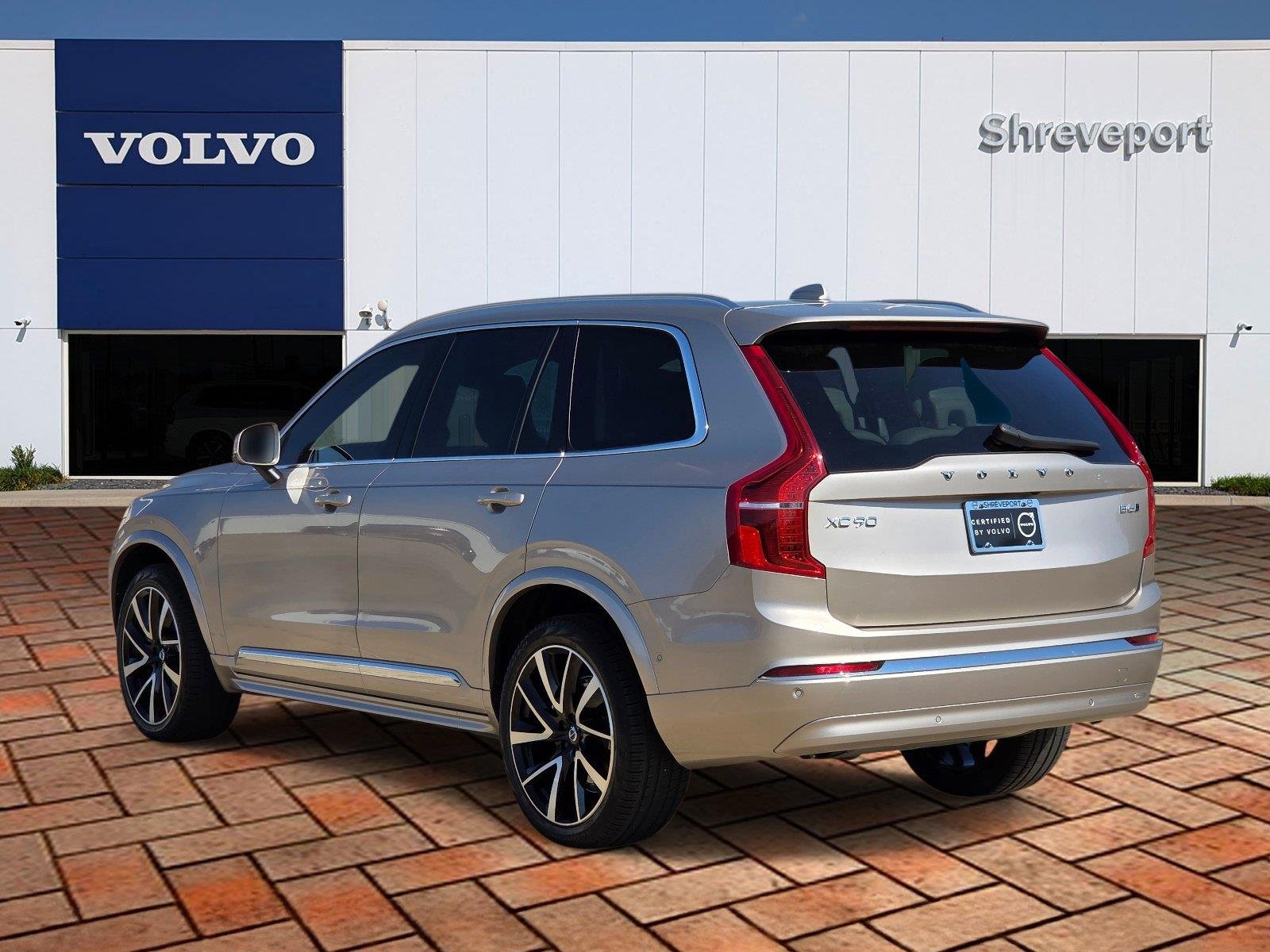 Used 2023 Bright Dusk Metallic Volvo Plus image 6