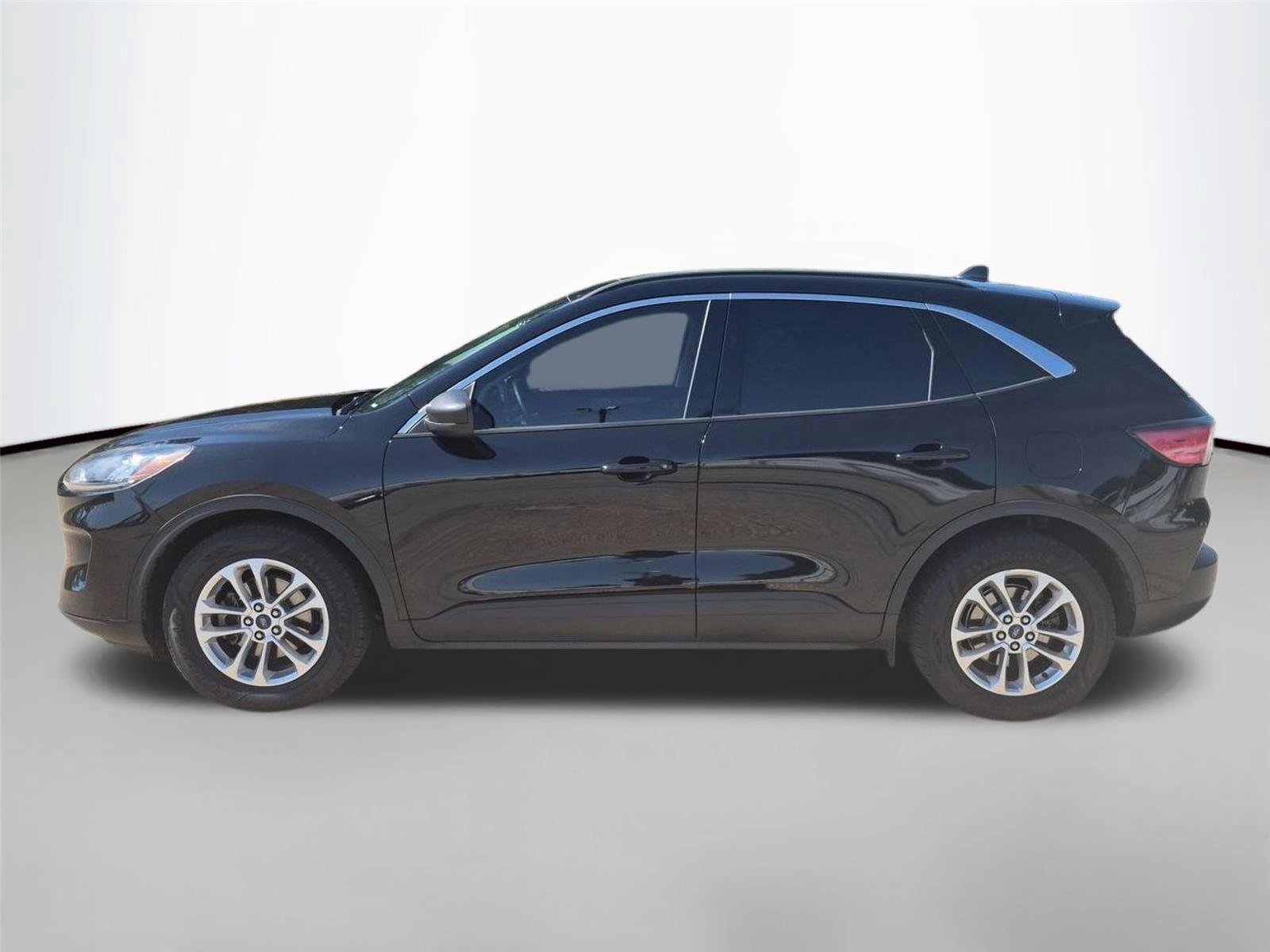 Used 2022 Agate Black Metallic Ford SE image 2