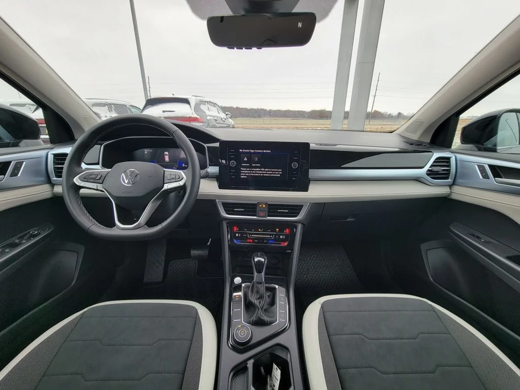 2026 Volkswagen Taos SE - Photo 31