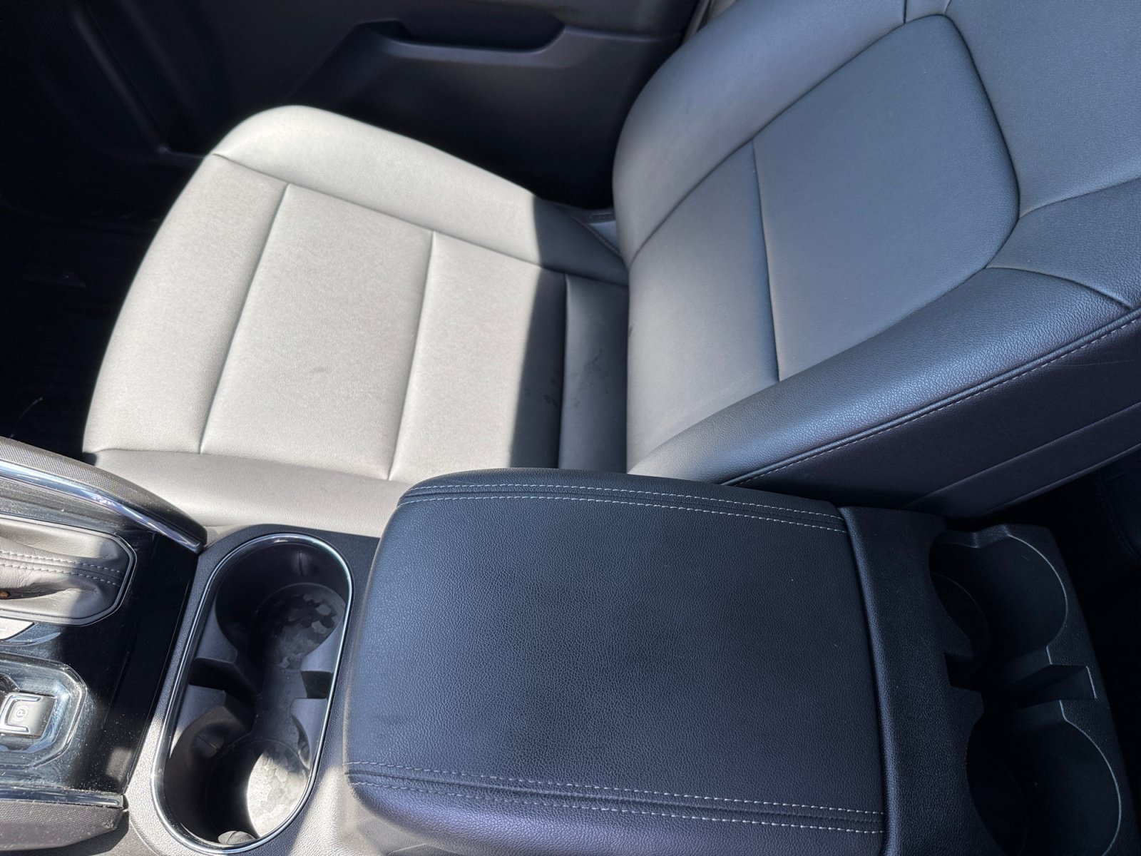 Used 2023 Onyx Black GMC Elevation image 14