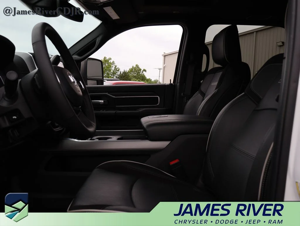 2025 RAM Ram 3500 Pickup Laramie - Photo 22