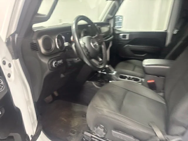 Used 2022 White Jeep Willys image 13