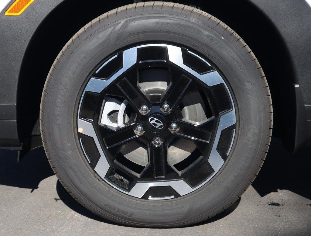 New 2026 White Hyundai SEL FWD image 7
