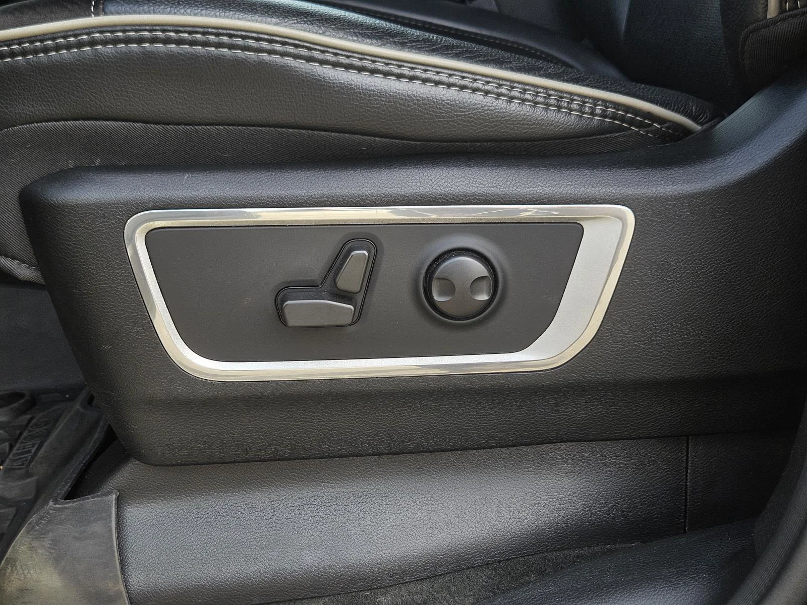 2022 RAM Ram 1500 Pickup Laramie - Photo 30