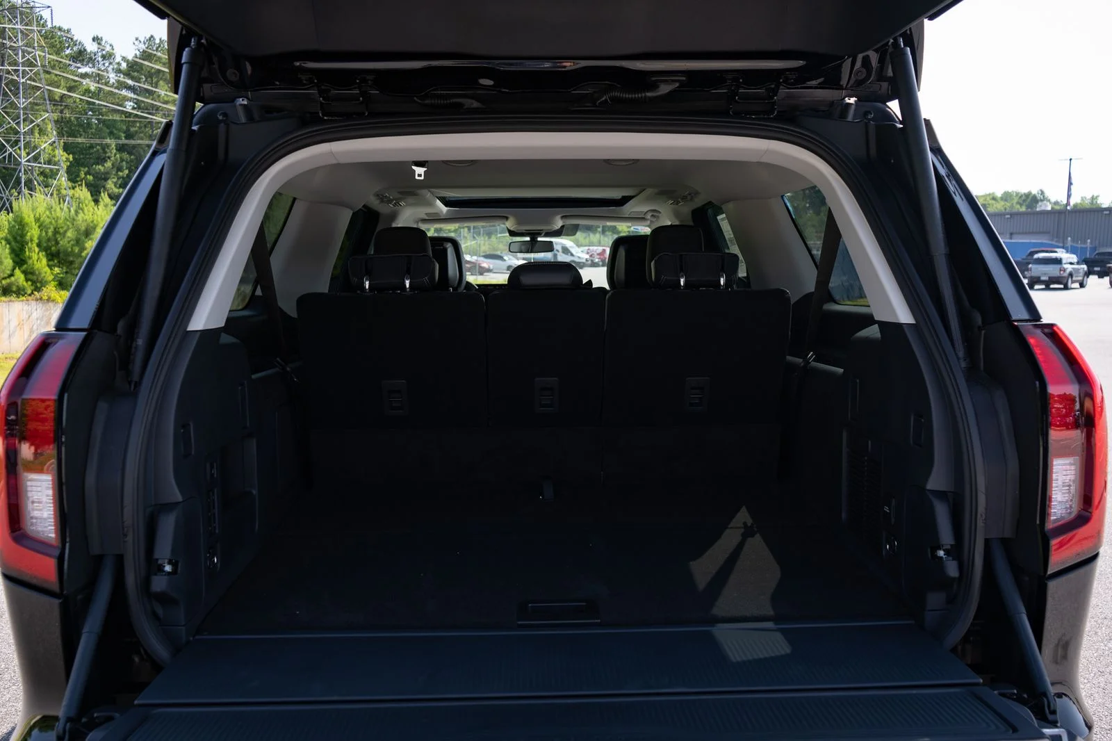 New 2027 Black Ford Platinum image 17
