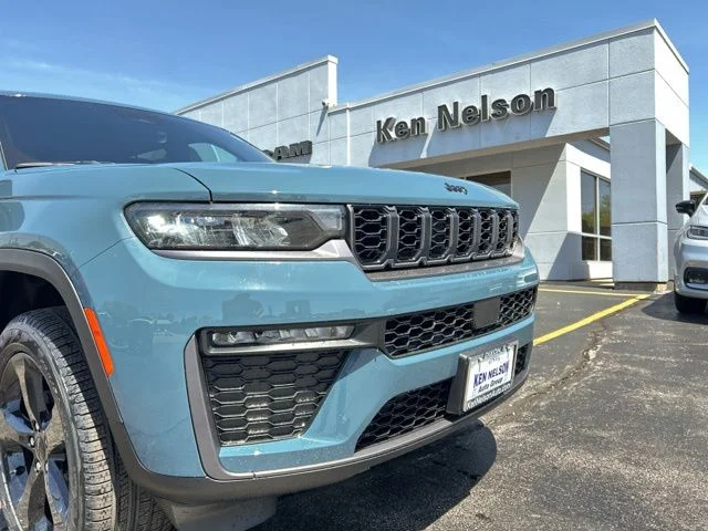 New 2026 Steel Blue Jeep Limited image 4