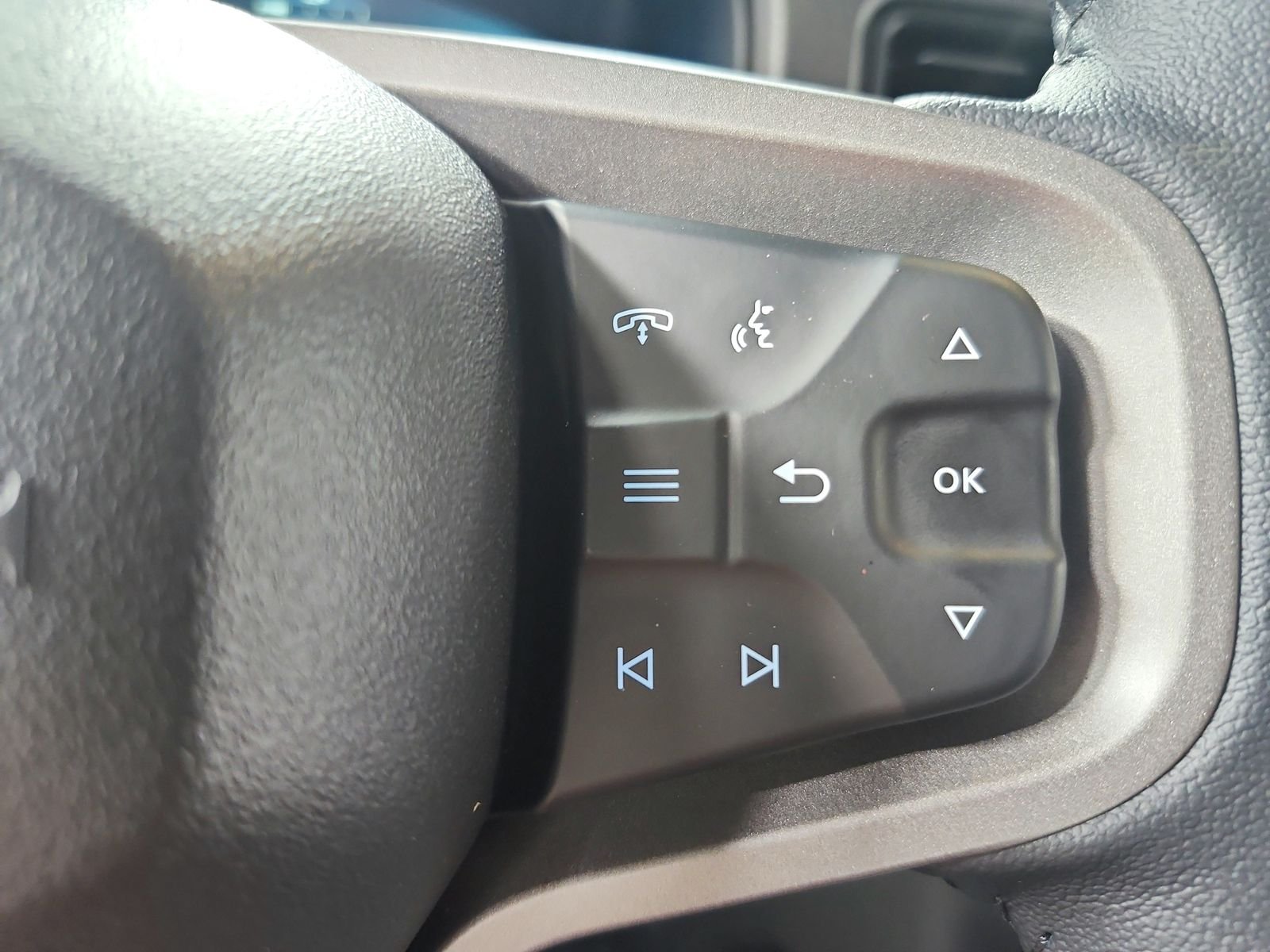 New 2026 Desert Sand Ford Badlands® image 24