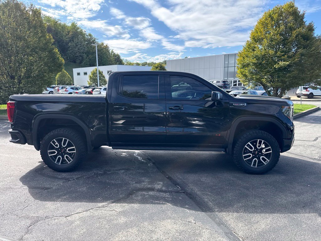Used 2022 Onyx Black GMC AT4 image 7