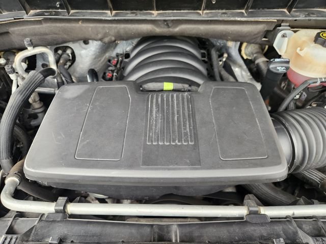 Used 2023 BLACK Chevrolet RST image 32