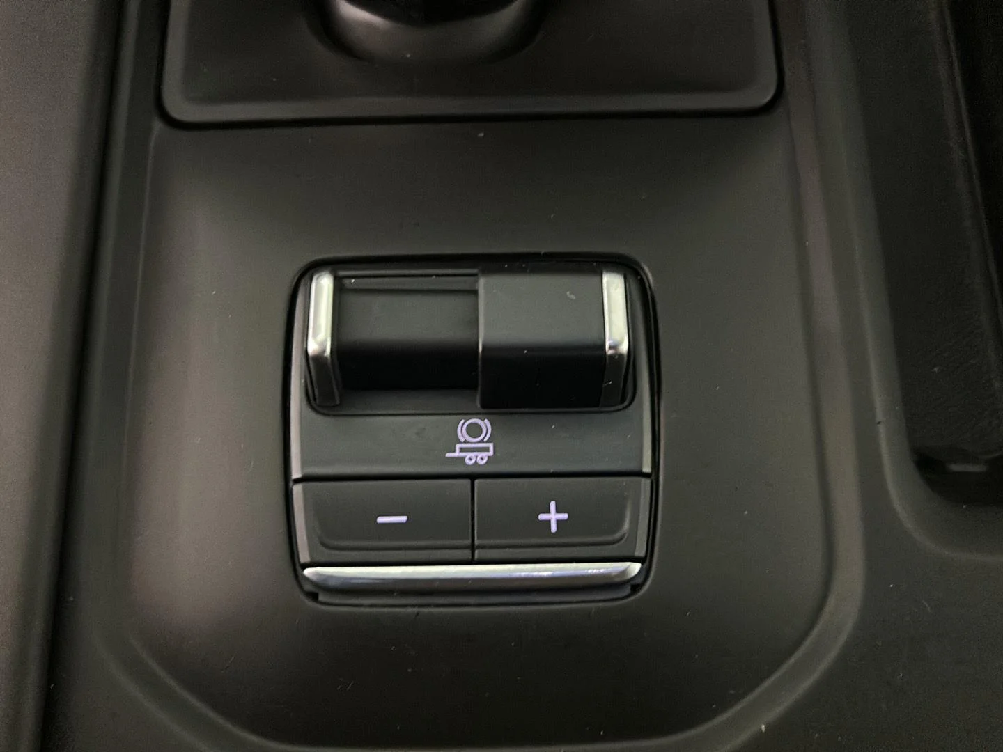 Used 2024 Onyx Black GMC Denali Ultimate image 36