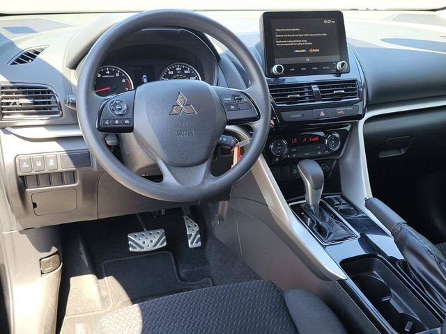 Used 2022  Mitsubishi LE image 34