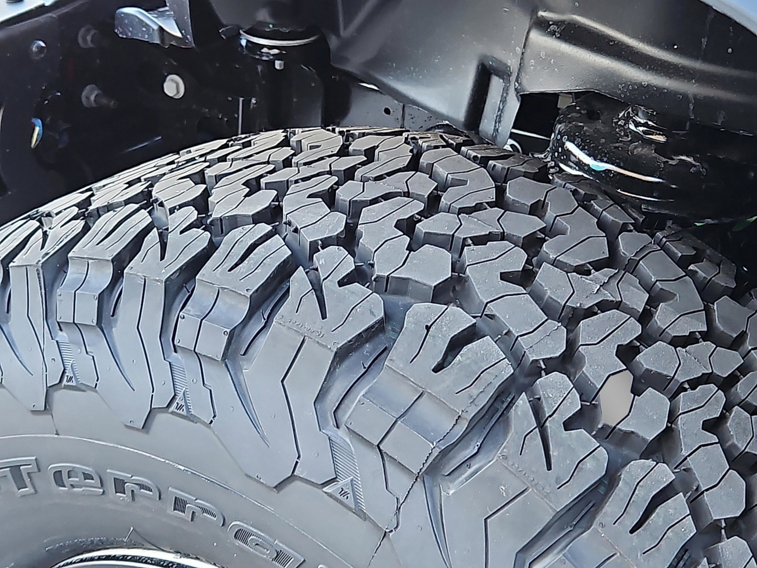 New 2026 Reign Exterior Paint Jeep Rubicon X image 9