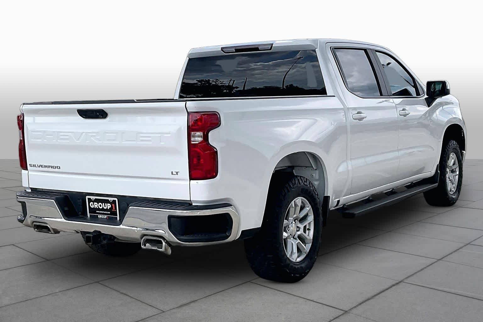 Used 2023 Summit White Chevrolet LT image 13