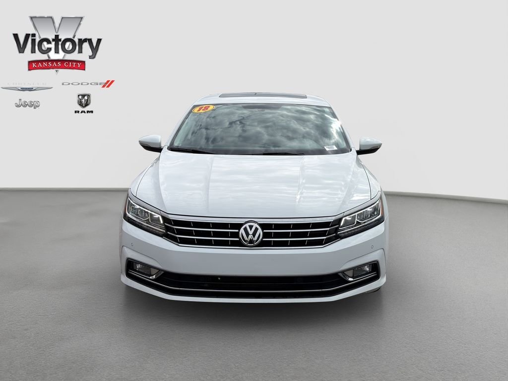 Used 2018 Volkswagen Passat SE with VIN 1VWBA7A38JC000882 for sale in Kansas City