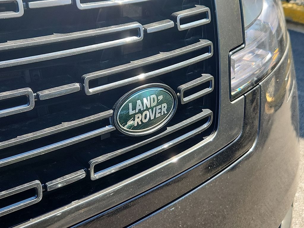 New 2027 Carpathian Grey Land Rover SE image 11