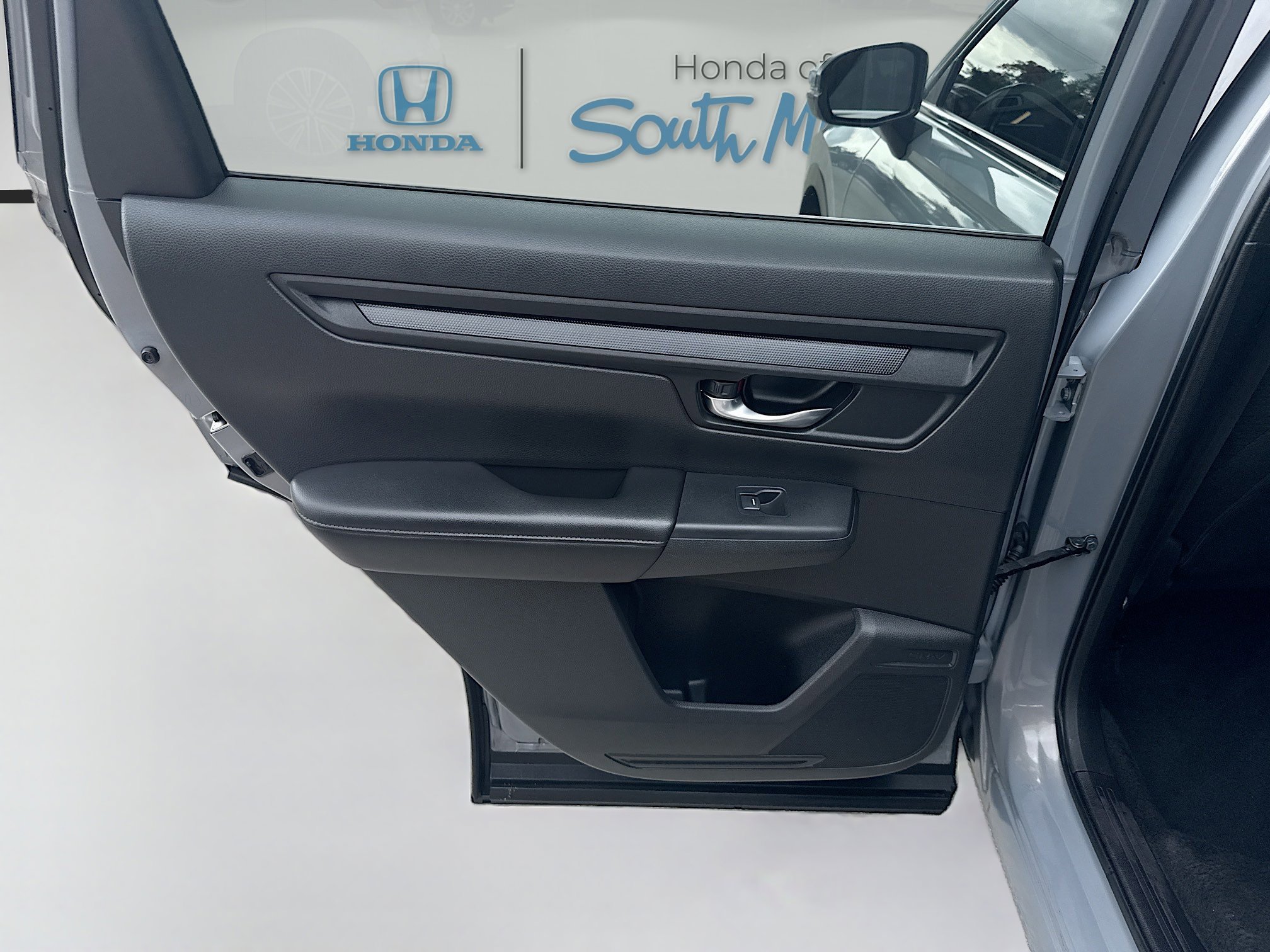 2025 Honda CR-V LX - Photo 25