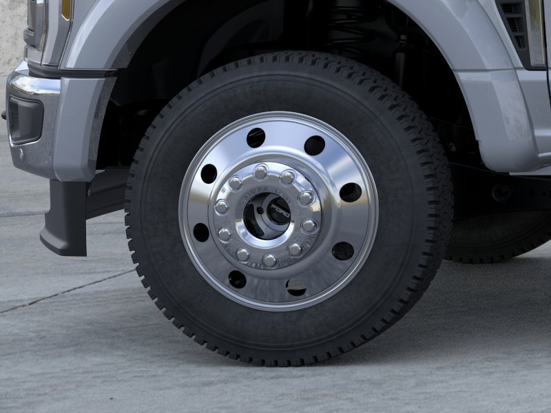 New 2026 Glacier Gray Metallic Tri-Coat Ford F-450® Lariat® image 19