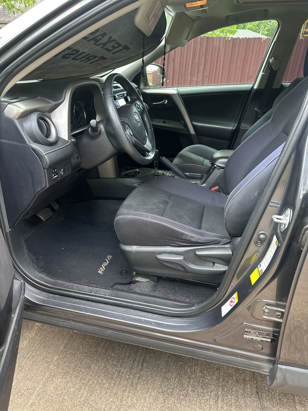 Used 2016 Gray Toyota XLE image 13