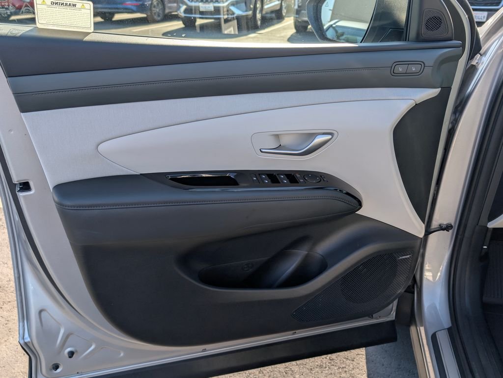 2025 Hyundai Tucson Limited - Photo 18