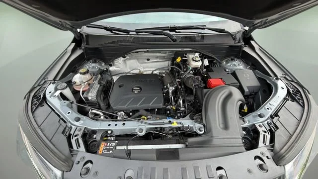 Used 2025 Sterling Gray Metallic Chevrolet LT image 32