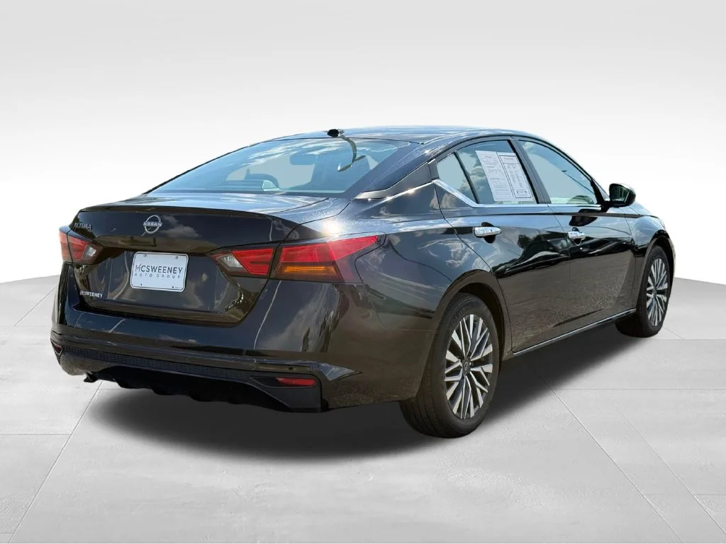 Used 2025 Black Nissan 2.5 SV image 29