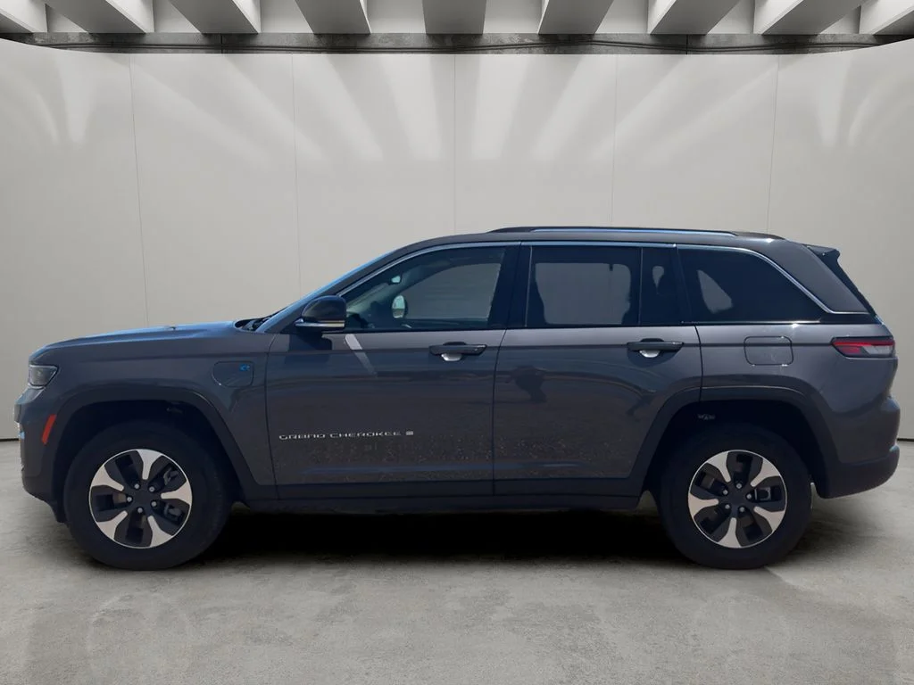 Used 2022 Baltic Gray Metallic Clearcoat Jeep 4xe image 2